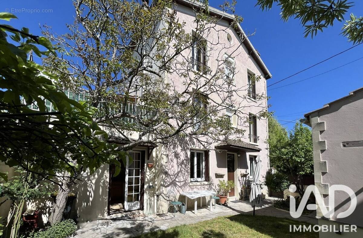 Photo 1 - Maison à GAGNY