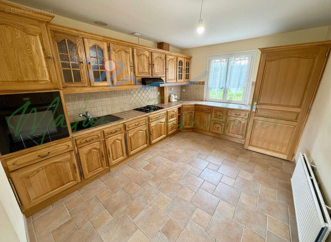 Maison à GOMMECOURT