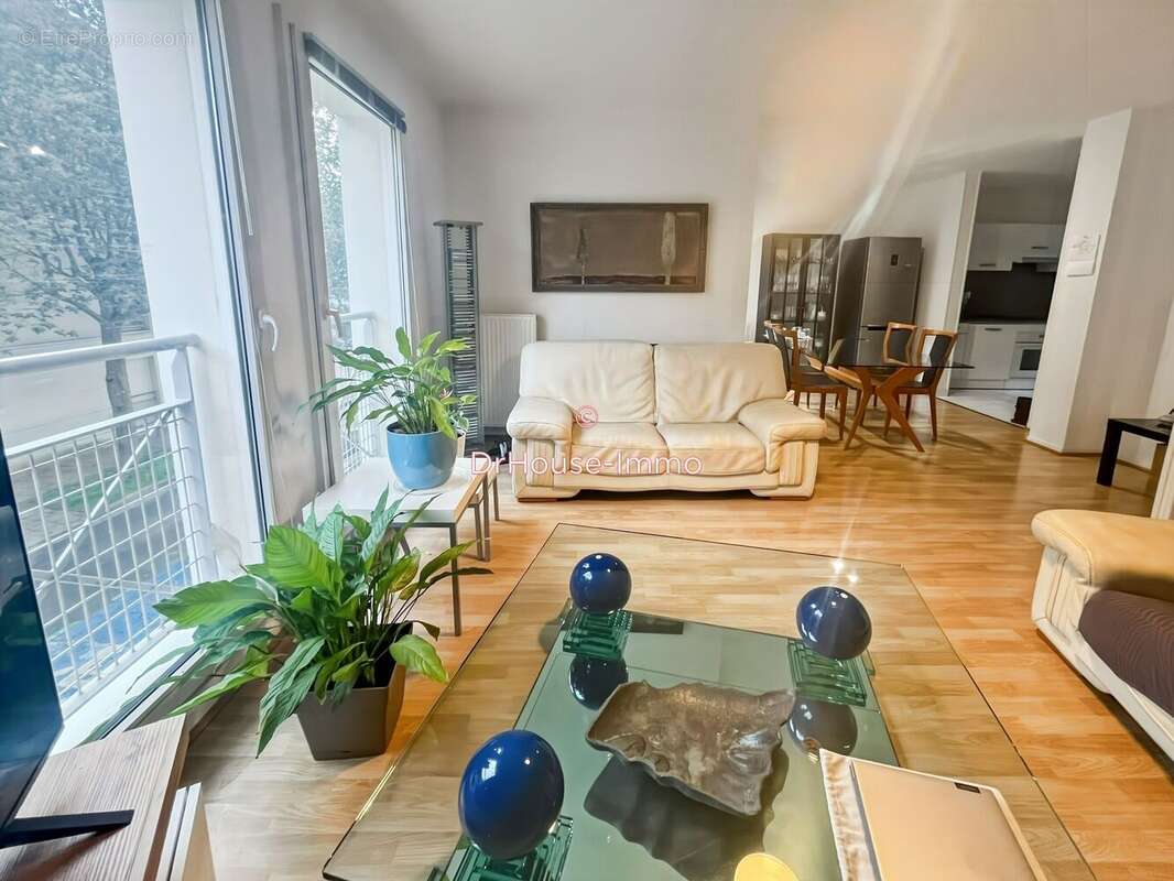 Appartement à BUSSY-SAINT-GEORGES