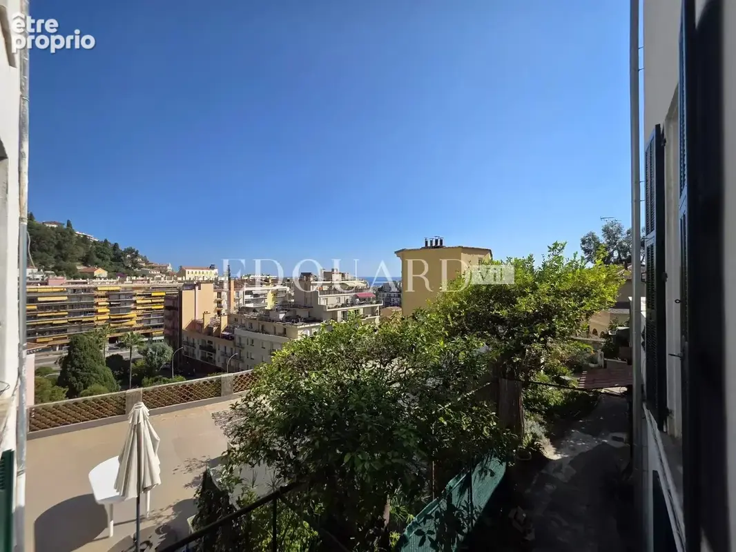 En exclusivité trois pièces à vendre avec splendide terrasse et agréable vue panoramique jusqu’à la mer - photo 4