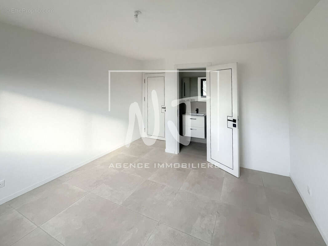 Maison à SAINT-MELAINE-SUR-AUBANCE