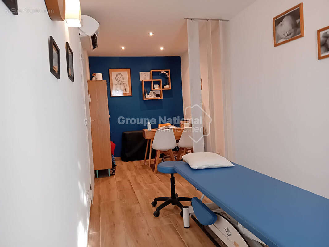 Commerce à SAINT-ETIENNE-DU-GRES