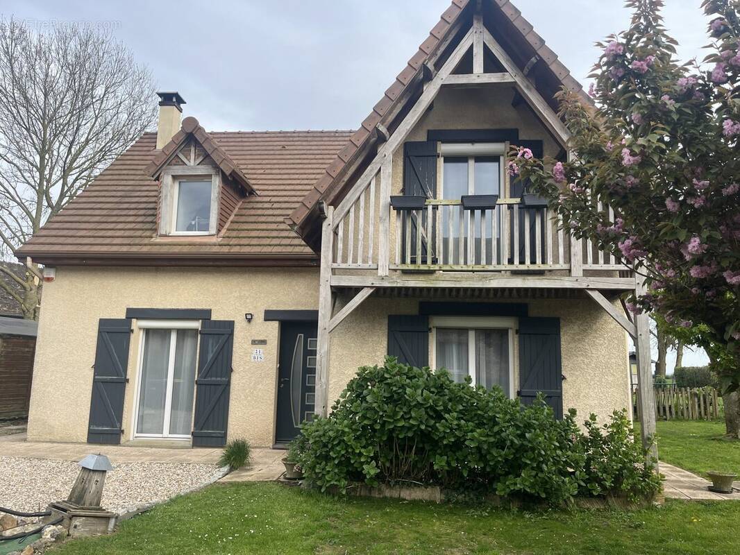 Maison à SAINT-CLAIR-SUR-EPTE