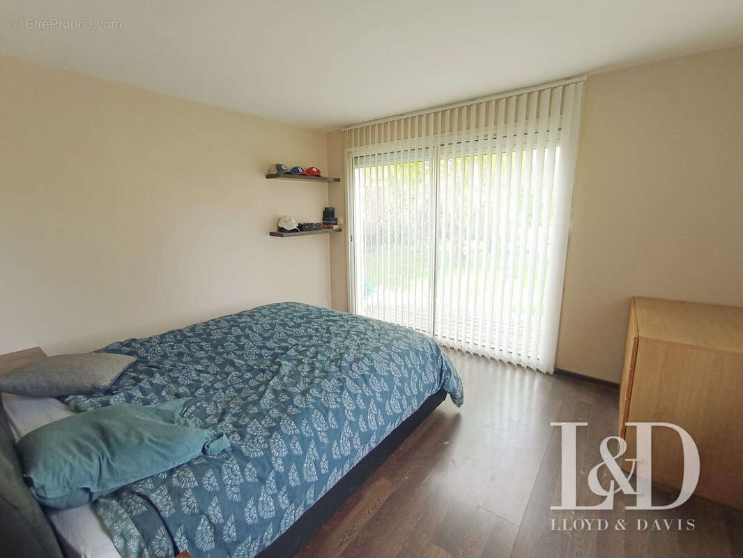 Maison à THORIGNY-SUR-OREUSE