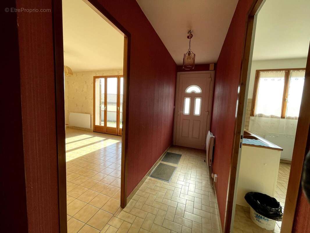 Maison 59 m² à Saint-Jean-D'angely  - photo 7