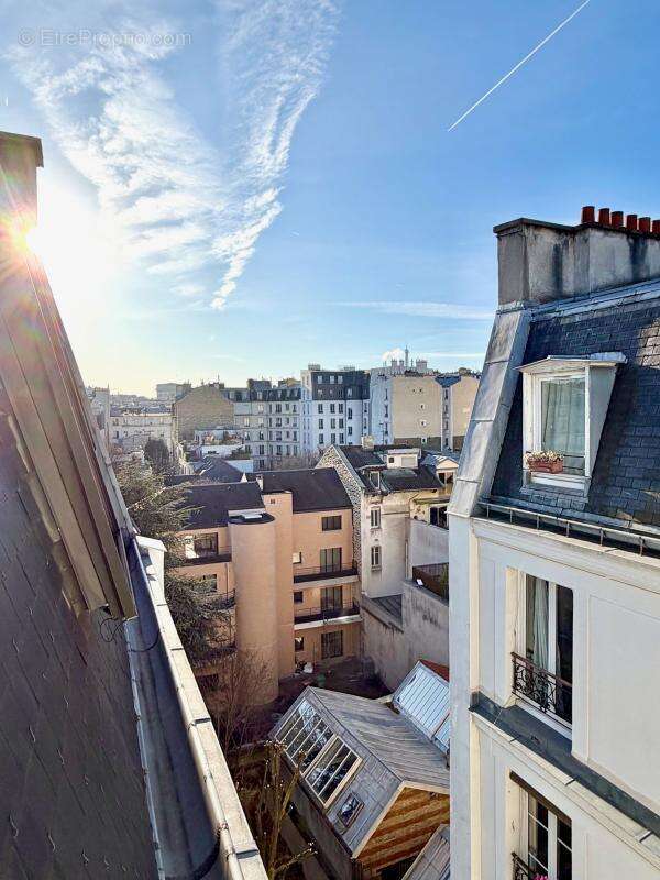 Appartement à PARIS-17E