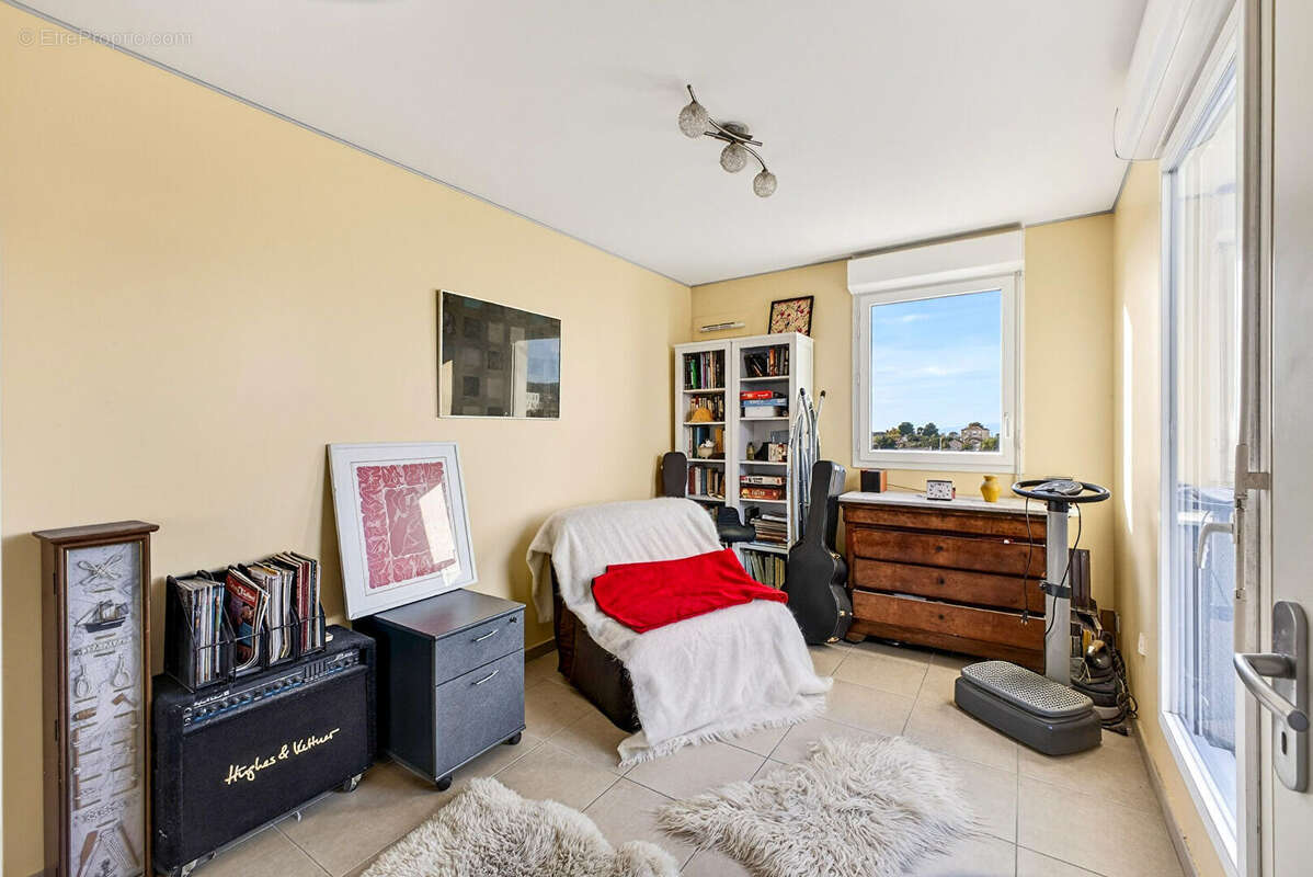 Appartement à MARSEILLE-14E