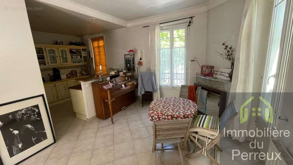 Maison à NEUILLY-PLAISANCE