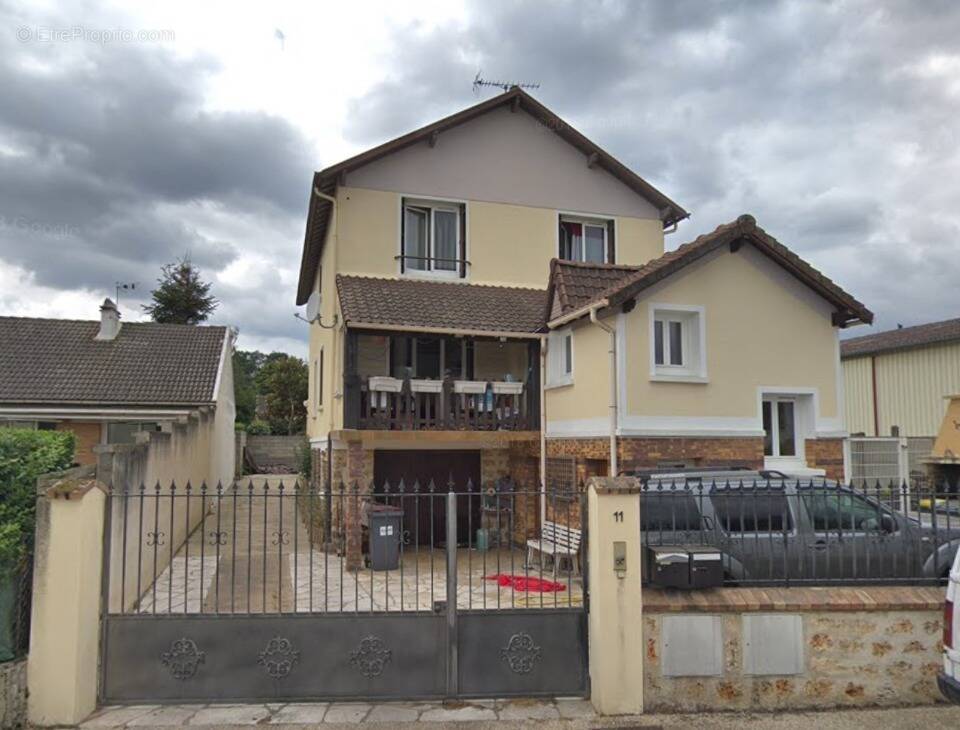 Terrain à VILLEBON-SUR-YVETTE