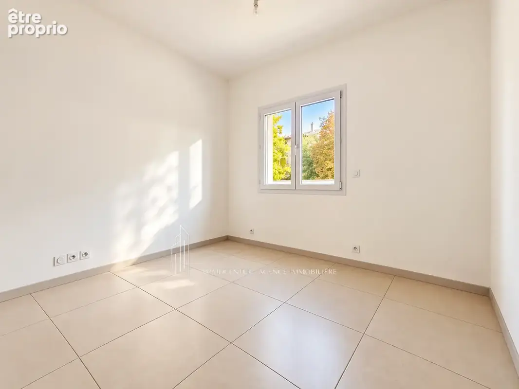 Villa de 96 m2 construite en 2011   Jamais habitée - photo 7