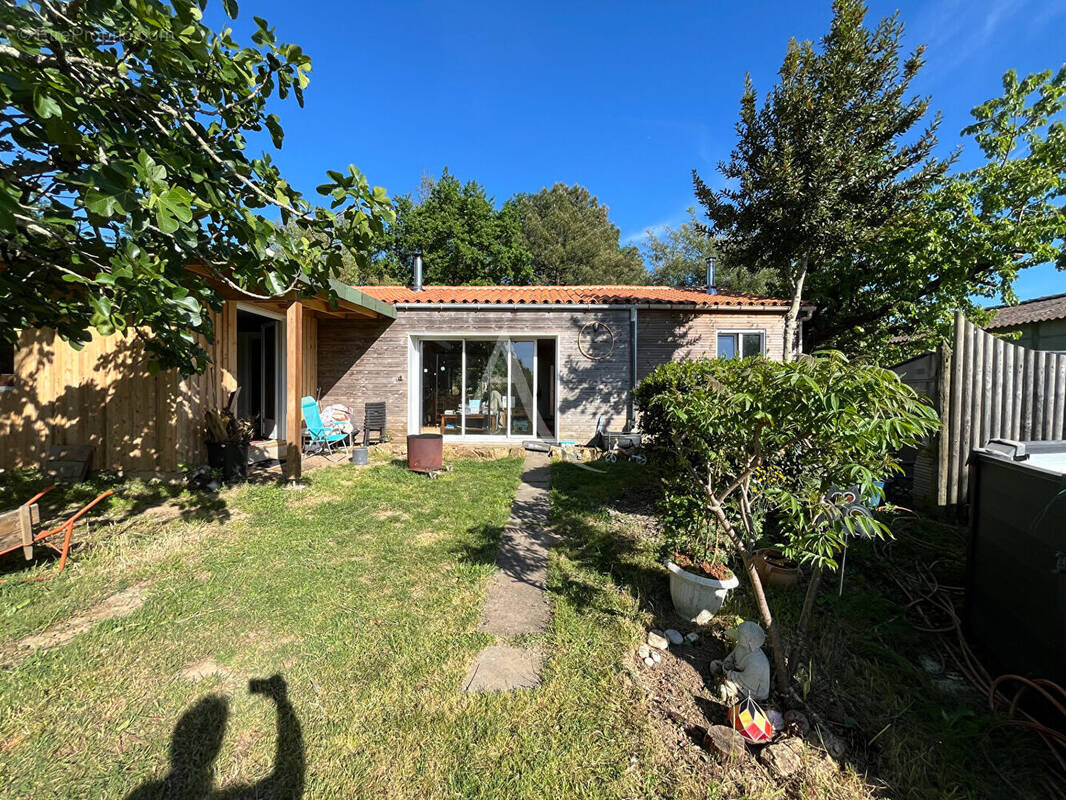 Maison à MERVENT