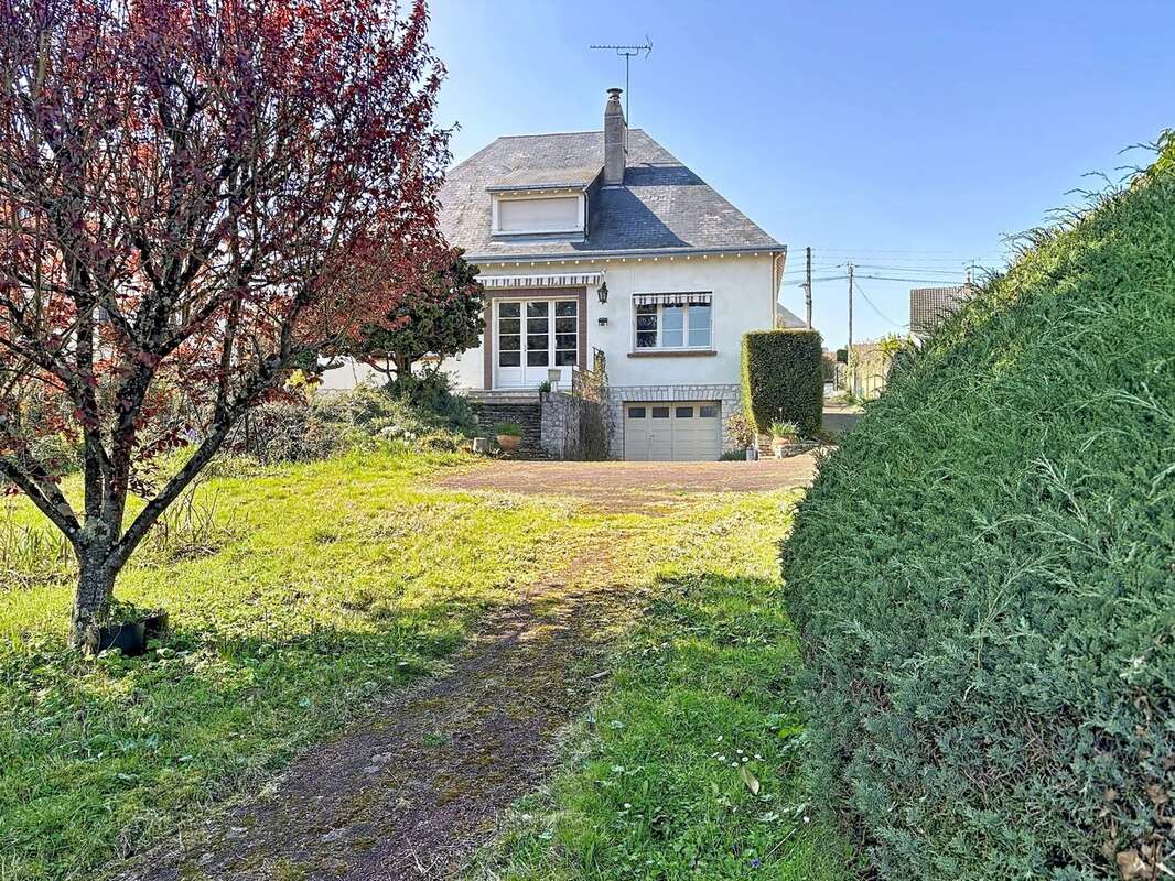 Maison à LA CHAUSSEE-SAINT-VICTOR