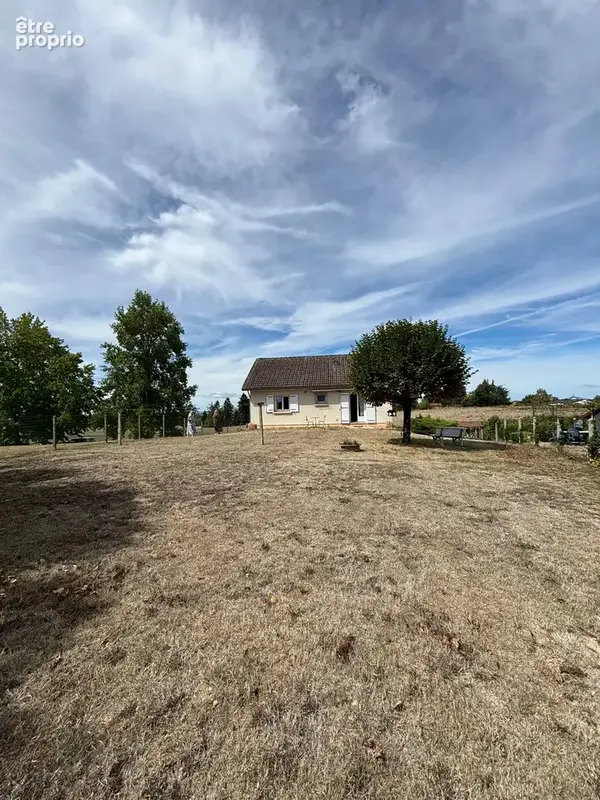 Maison 100 m² à Chaptelat  - photo 3