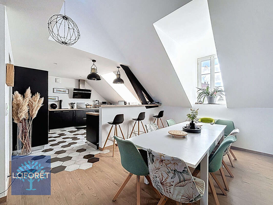 Appartement à FOUGERES