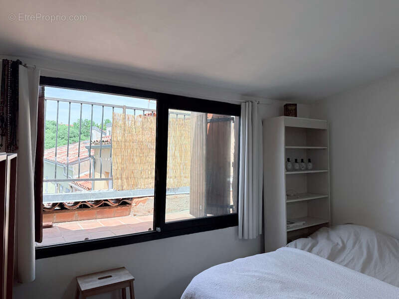 T2 Duplex dernier étage 57m² + terrasses – Vues toits & Thermes – Aix Centre - photo 8