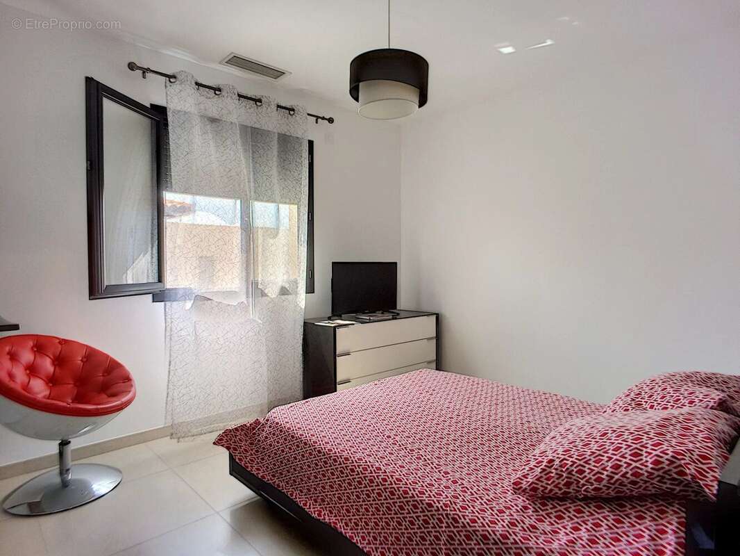 Maison à VILLENEUVE-DE-LA-RAHO