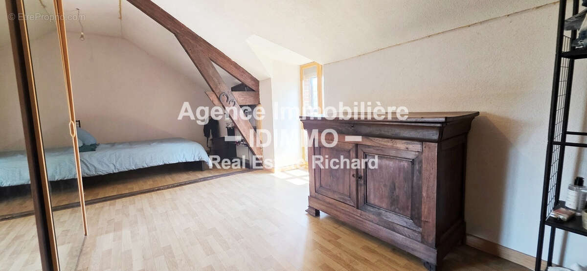 Maison à BEAUMONT-DU-GATINAIS