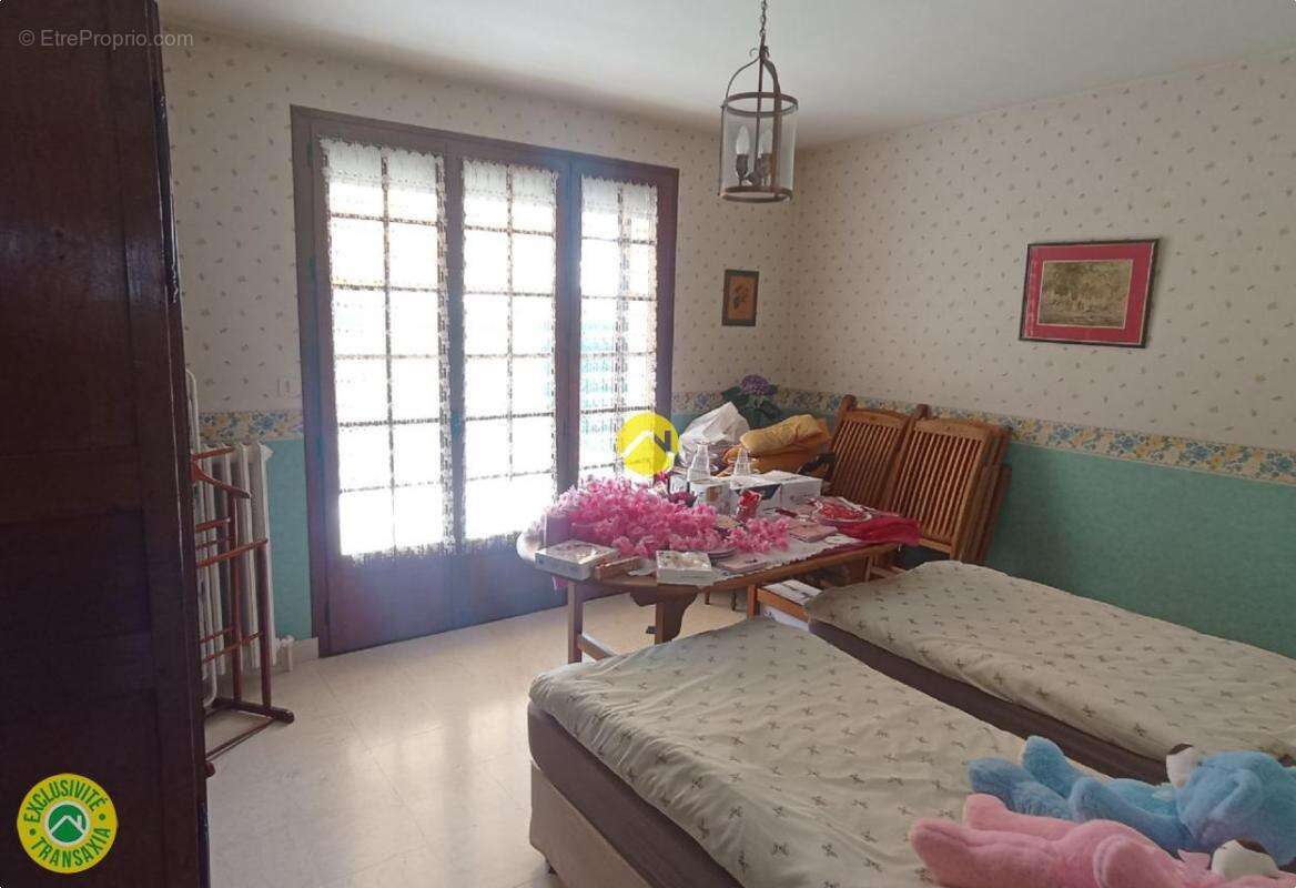 Maison à VILLEBOUGIS