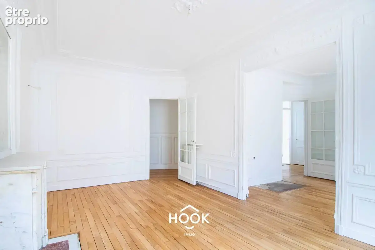 Rue de Tocqueville : 80 m² rénové, 6e étage avec ascenseur, immeuble Art nouveau - photo 4