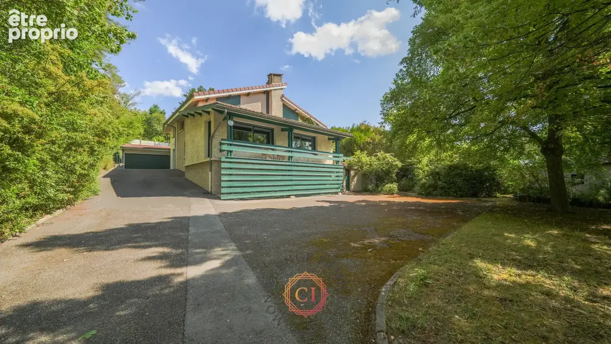 Maison à PESSAT-VILLENEUVE