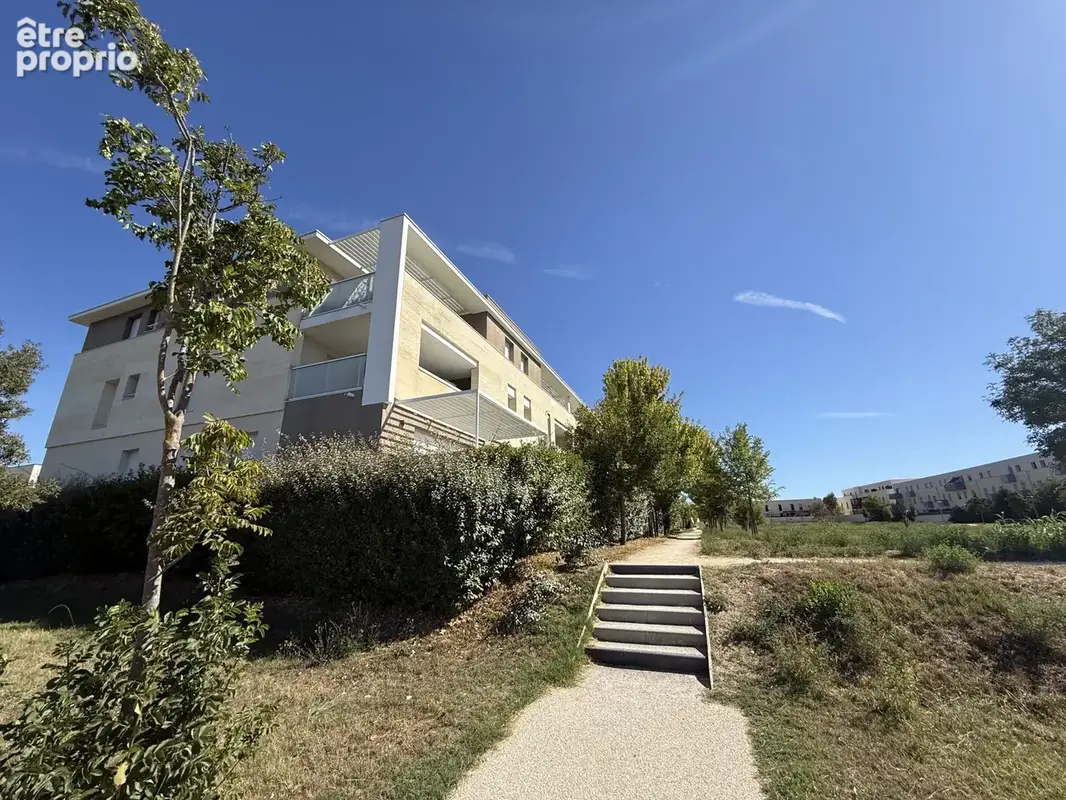 Appartement à CASTRIES