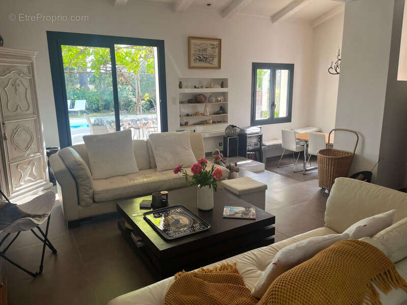 Maison à vendre 7 pièces SANARY SUR MER (83) - photo 5