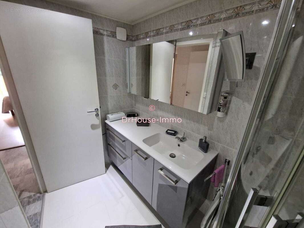Appartement 95 m² à Menton  - photo 7