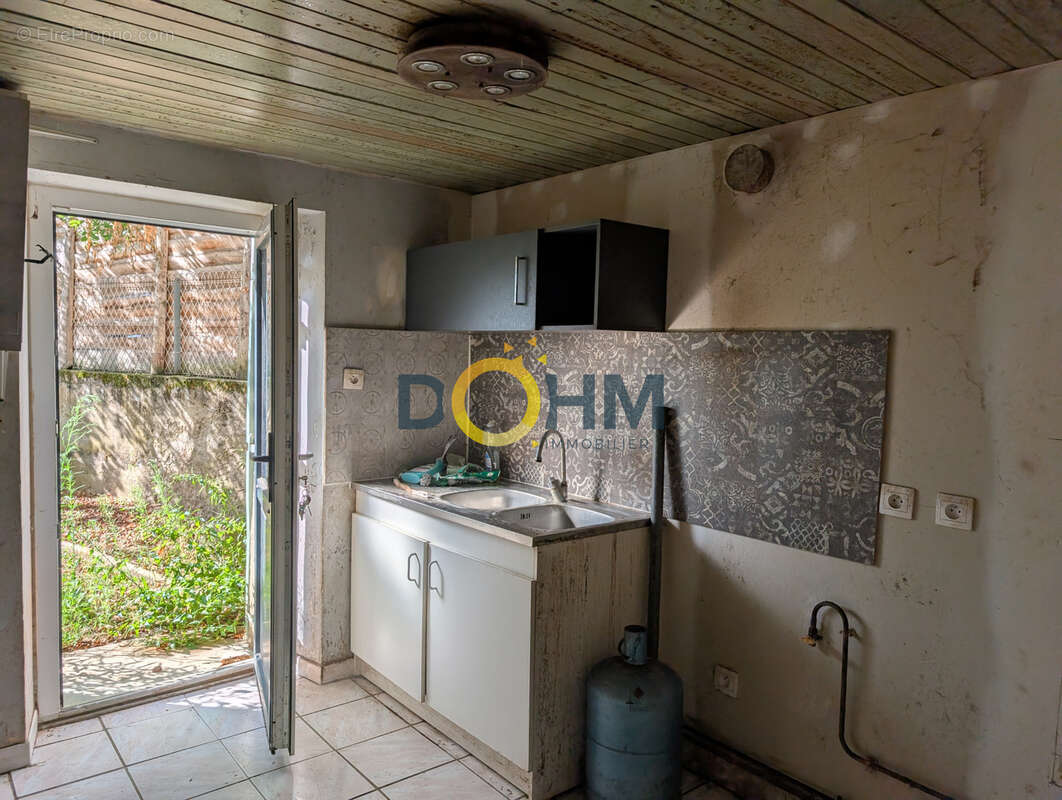 Maison avec jardin et garage - photo 2
