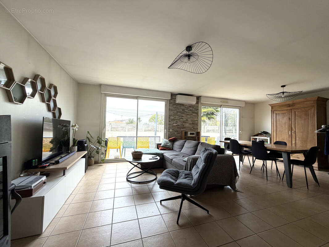Maison à AIZENAY