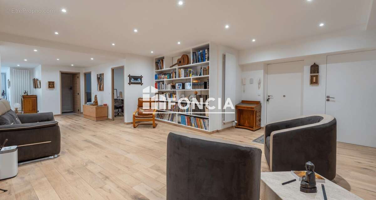 Appartement à RUEIL-MALMAISON