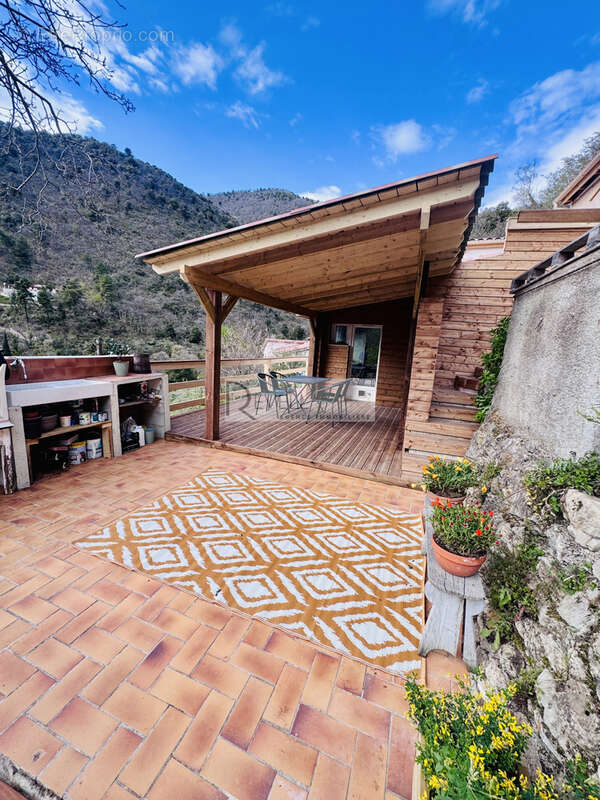 Maison à PEILLE