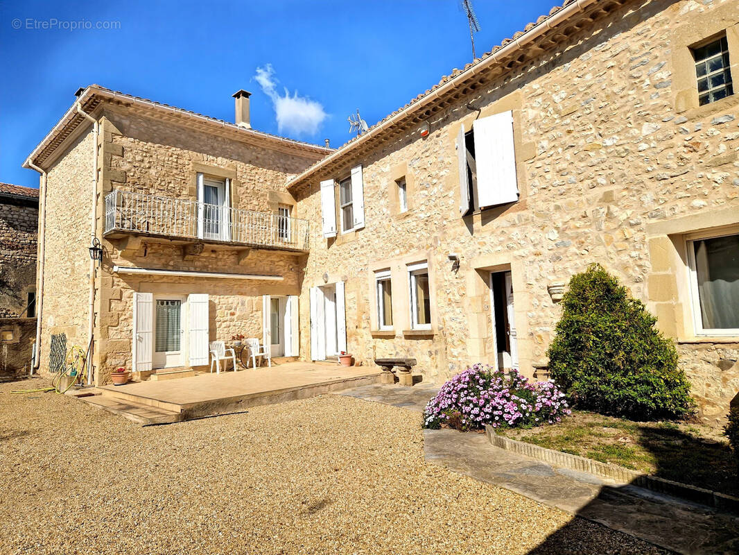 Maison à COMBAS