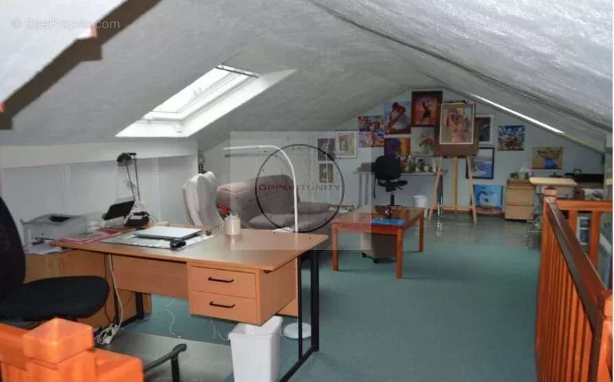 Maison 117 m² à Combs-La-Ville  - photo 2