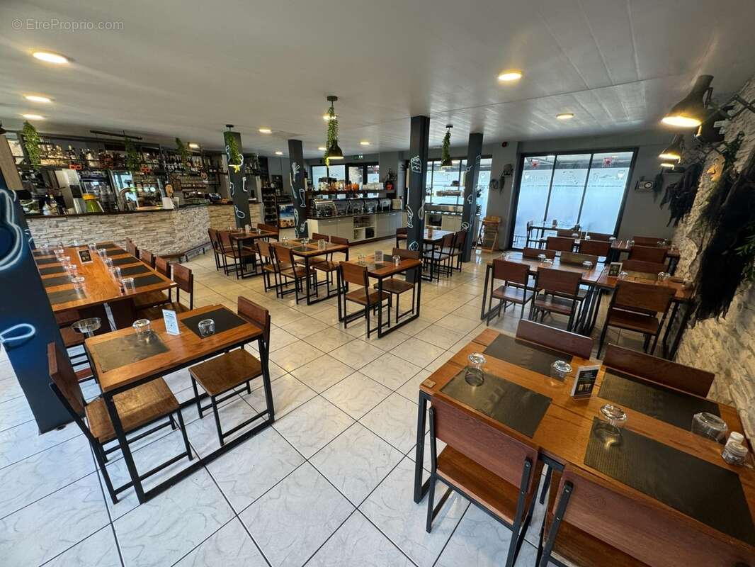 A vendre, superbe fonds de commerce d'un grand Restaurant idéalement situé à Kourou - photo 2