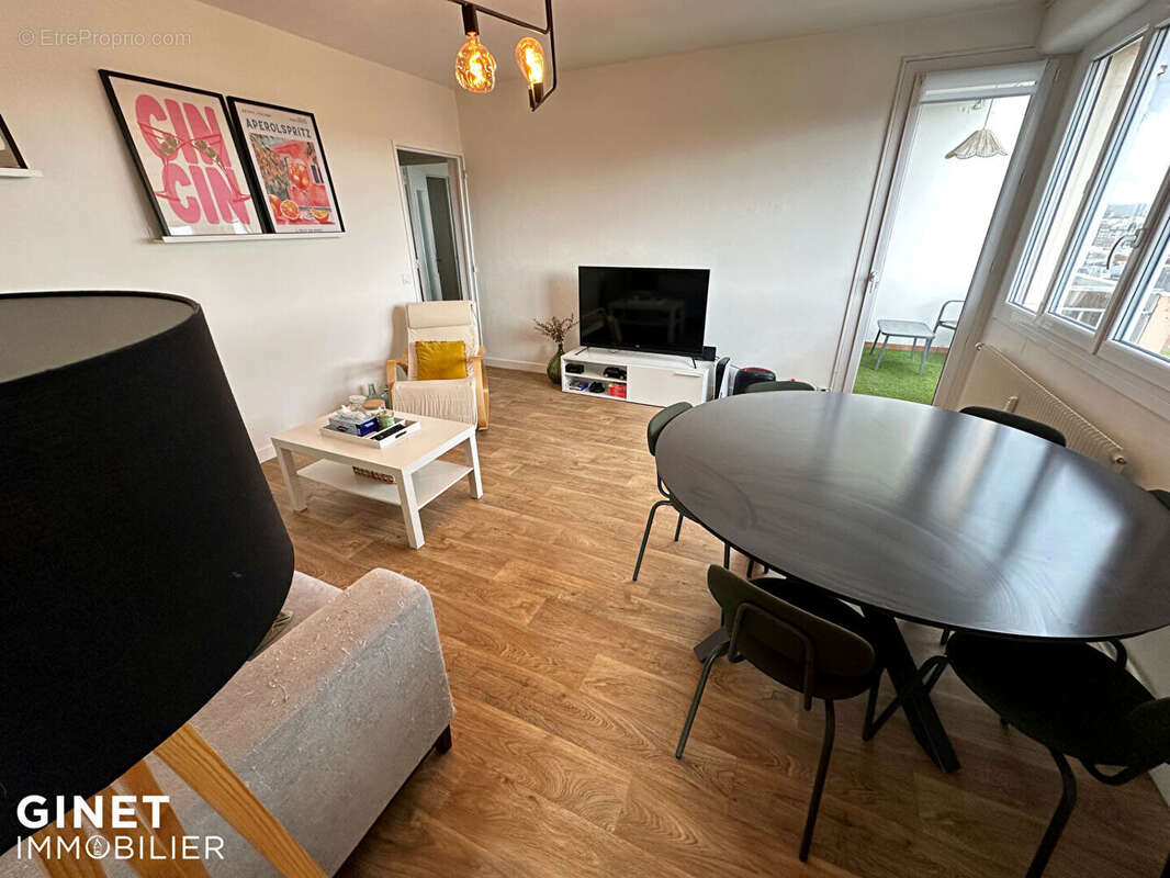 Appartement à RIORGES