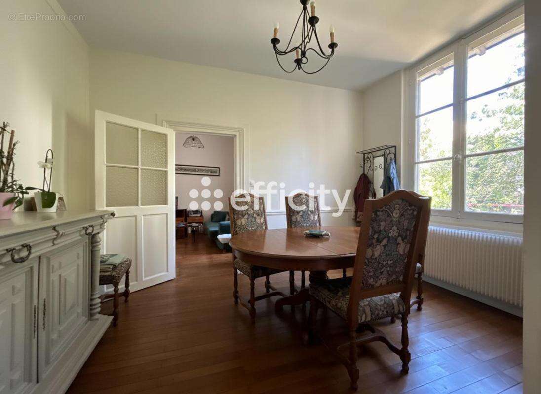 Maison 180 m² à Tours  - photo 4