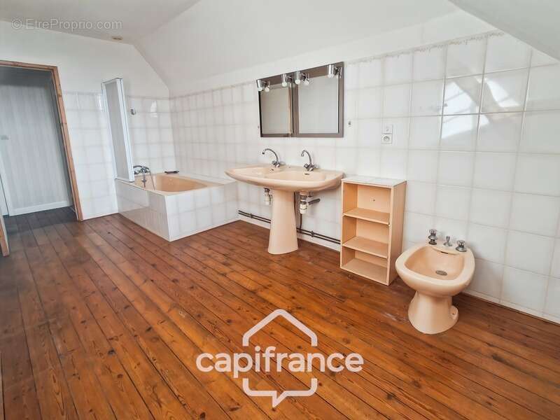 Maison à RUILLE-SUR-LOIR