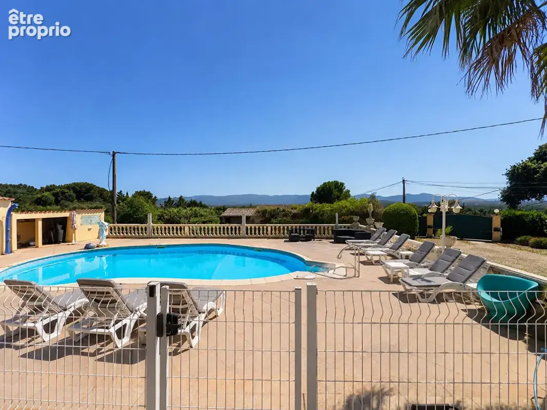Villa 8 pièces avec piscine à Vidauban - Rare sur le marché ! - photo 2