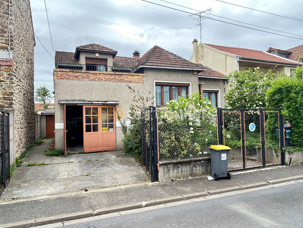 Maison à VILLENEUVE-LE-ROI