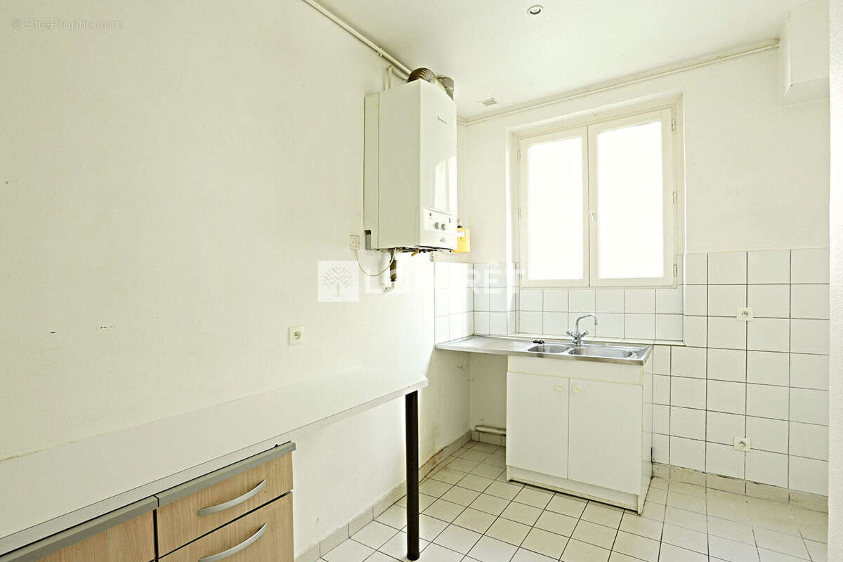 Appartement à PARIS-14E