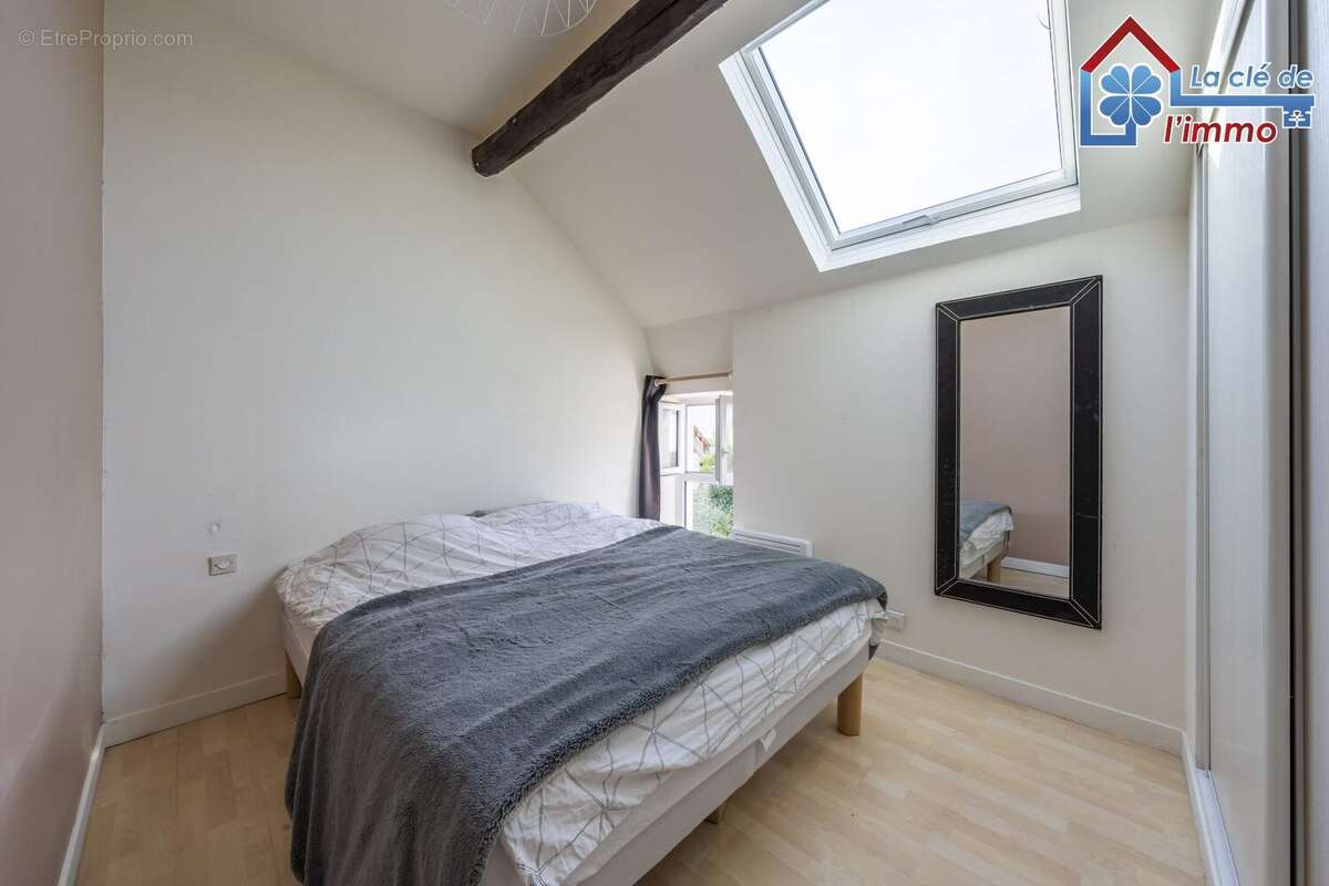 Maison à CHEVRY-COSSIGNY