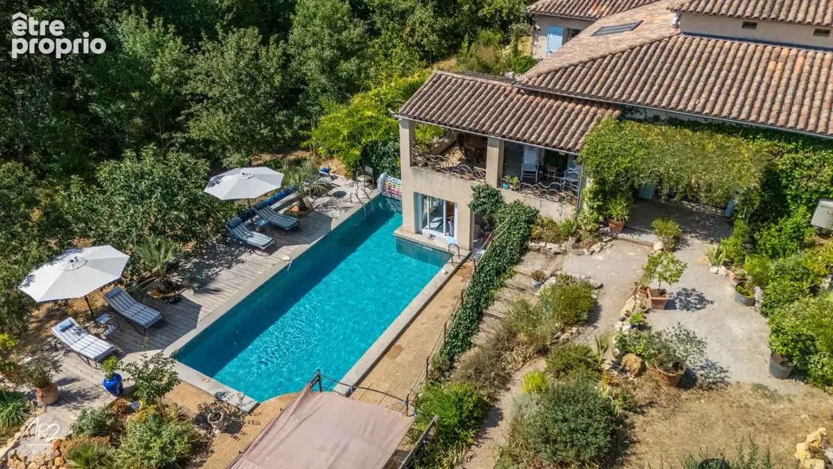 Maison à TOURRETTES