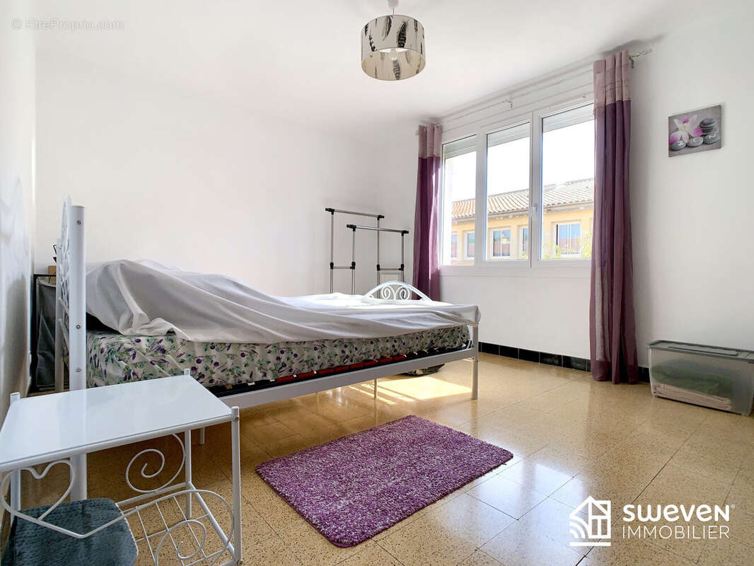 Maison à SAINT-LAURENT-DE-LA-SALANQUE