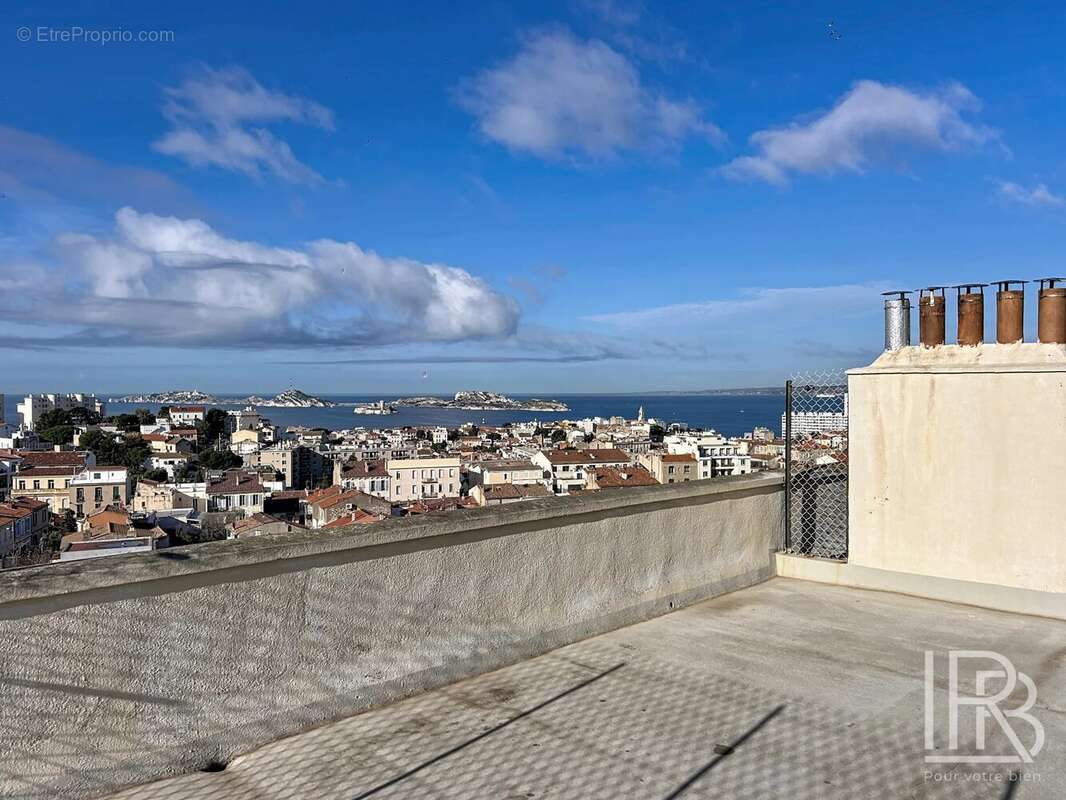 Appartement à MARSEILLE-7E