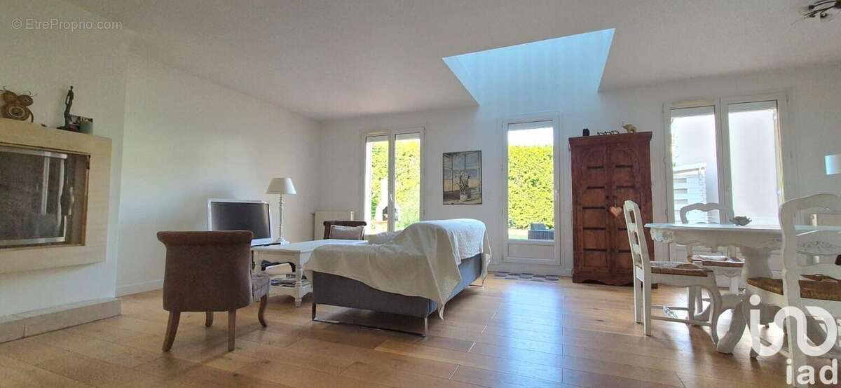 Photo 3 - Maison à LE COUDRAY-MONTCEAUX