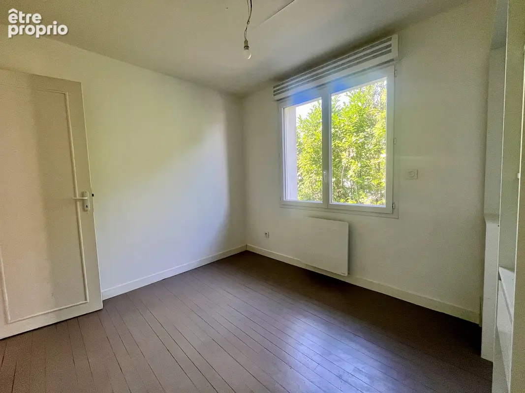 À Villeneuve-sur-Lot, découvrez cette maison d'environ 115 m², idéalement située à proximité des commodités, du collège Anatole  - photo 13