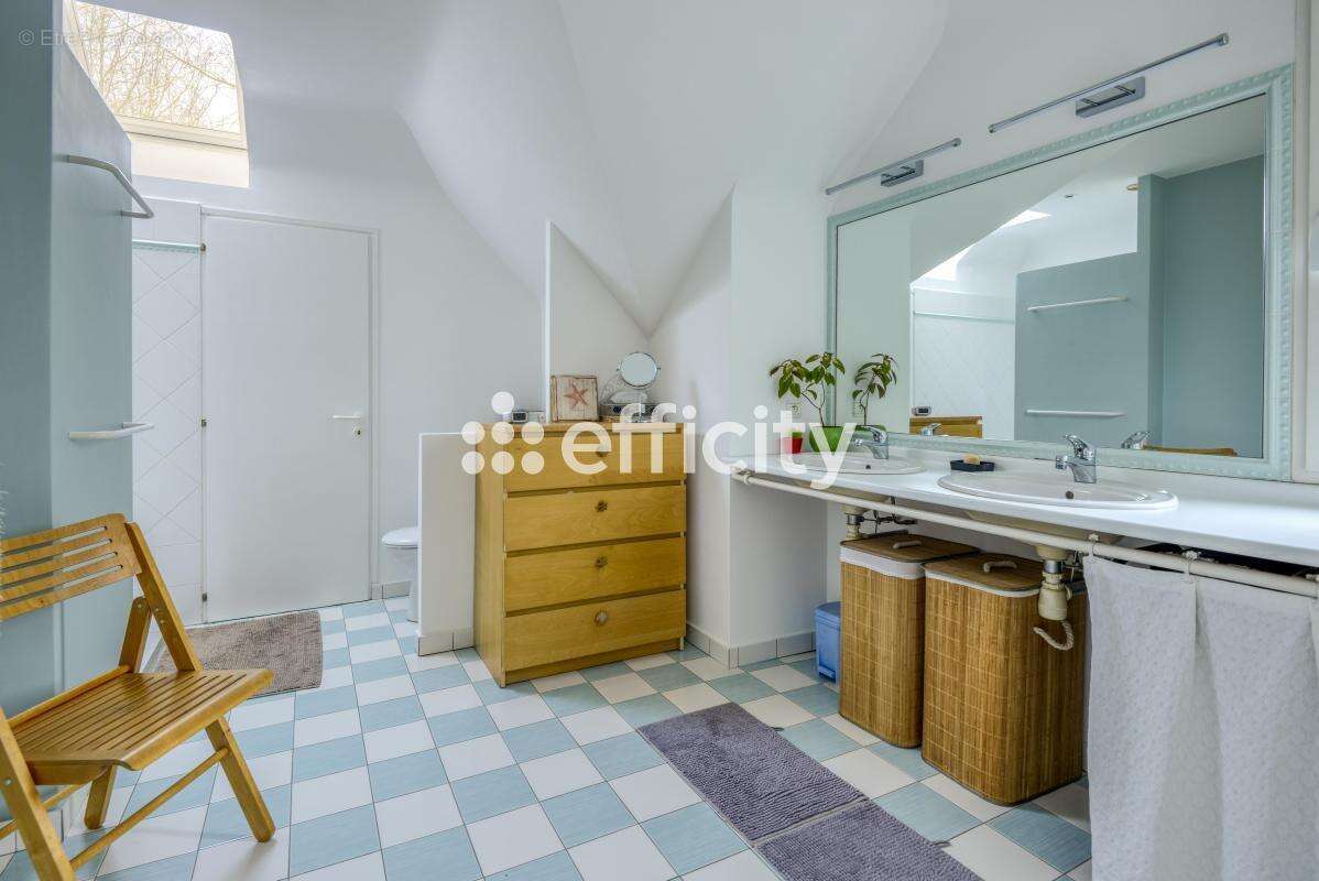 Maison 255 m² à Carquefou  - photo 14