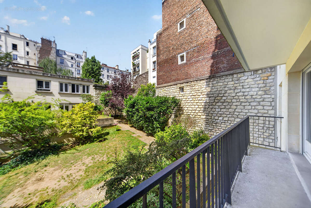 Appartement à PARIS-20E