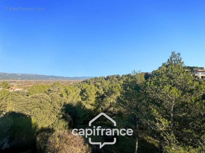 Domaine et Golf de Pont Royal, belle  propriété de 290 m2 établie sur un terrain de 2600 m2, cinq chambres, un bureau, piscine,  - photo 76