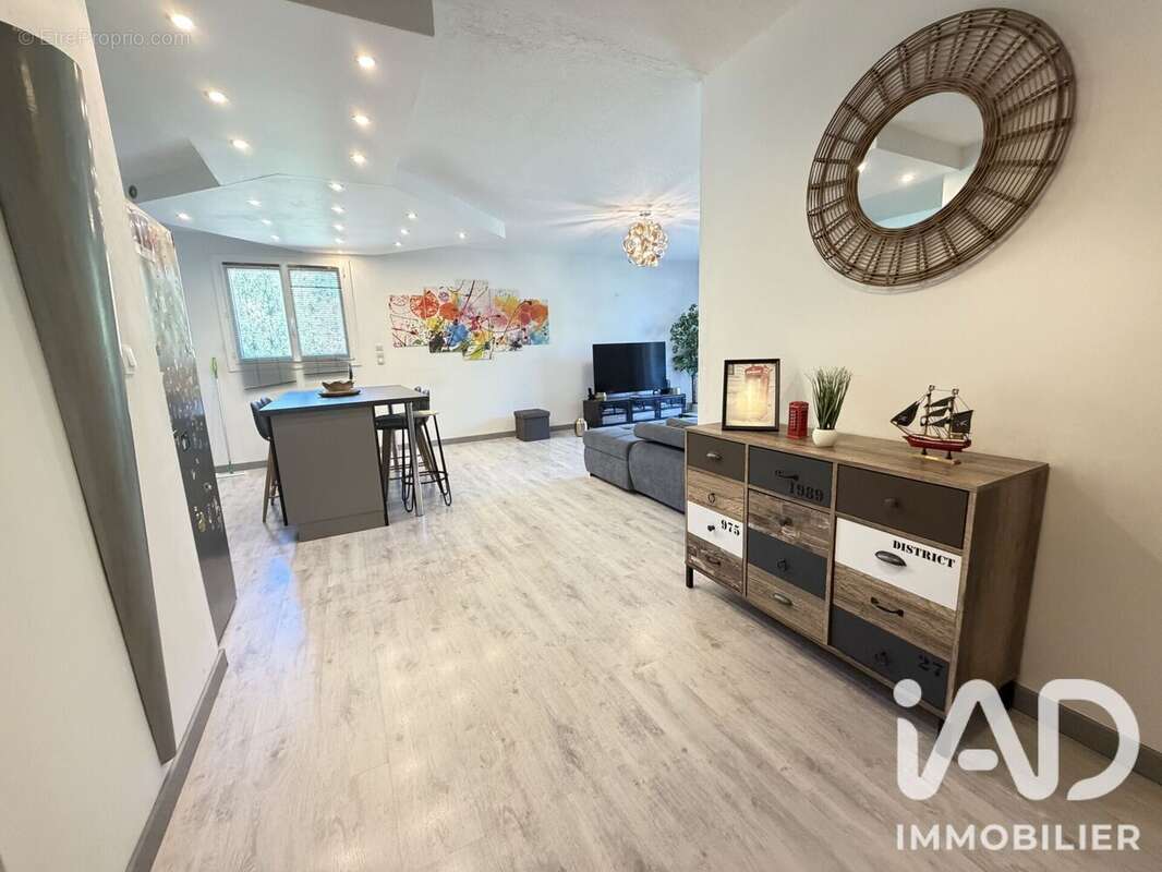 Appartement 73 m² à Claix  - photo 4